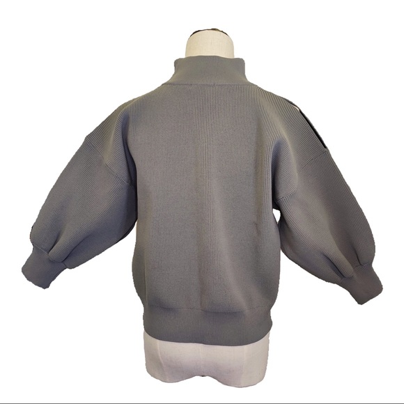 V-neck open shoulder Knit top - Picture 5 of 7